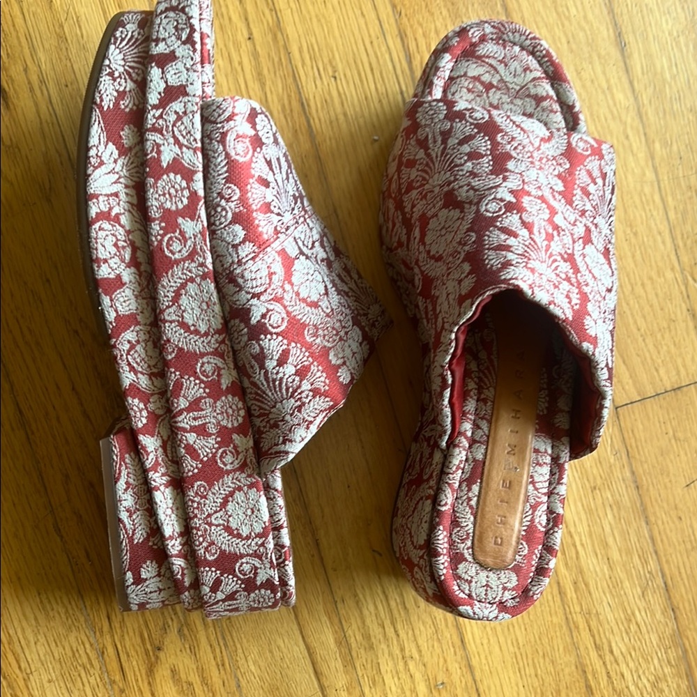 Chie Mihara Red and White Block platforms - Picture 2 of 5